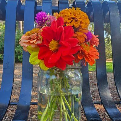 DIY Mason jar flower arrangement